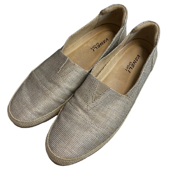 Vaneli Sport Womens Ultra suede lined fabric slip-on shoe